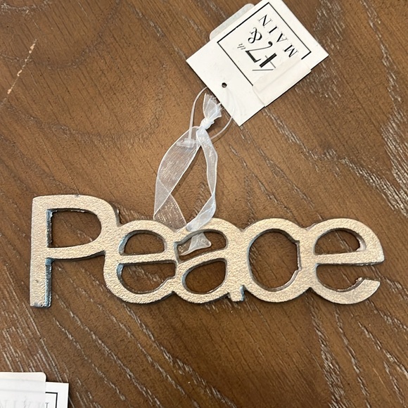 Set of 2 “Peace” & “Hope” Ornaments - Picture 3 of 9